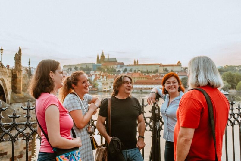 5h Prague City Highlights Tour, Local Lunch & Snack Incl. - Lunch in the Lesser Town: Historic and Delicious