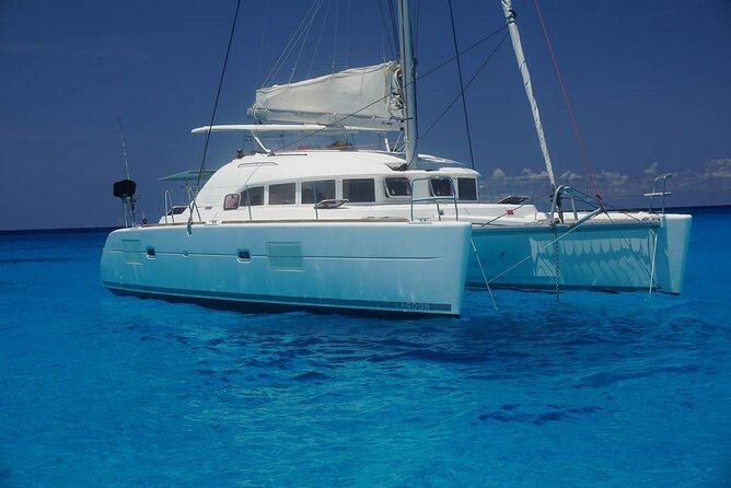 5H Private 40'Catamaran All-Inclusive in Tulum & Playa del Carmen - Comfort and Facilities on the Catamaran