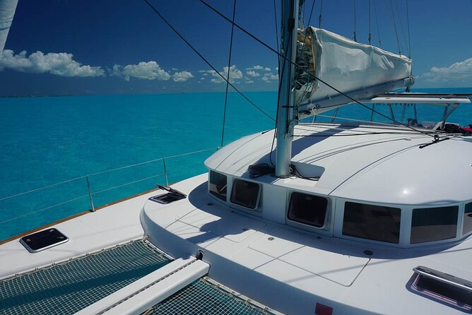 5H Private 40'Catamaran All-Inclusive in Tulum & Playa del Carmen - The Crew’s Service and Guest Satisfaction