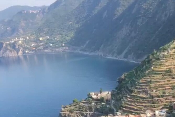 5Terre Private Boat Tour - Vernazza’s Towering Seaside Views