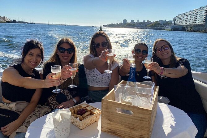 6 Bridges, Unshared,1h30m, sunset option, group price up to 6px - Practical Details and Booking Information