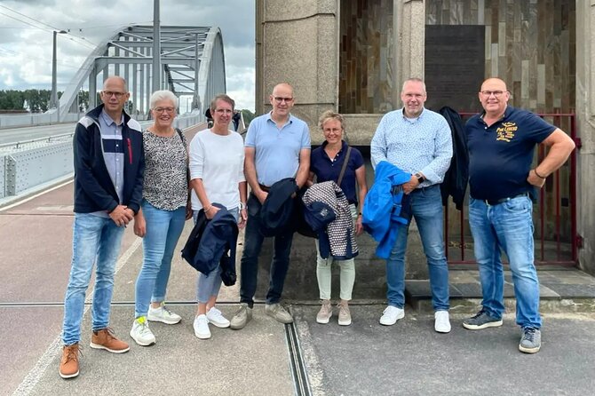 6 Hour Battle of Arnhem Tour by Car with Private Guide - The Lunch Break in Oosterbeek