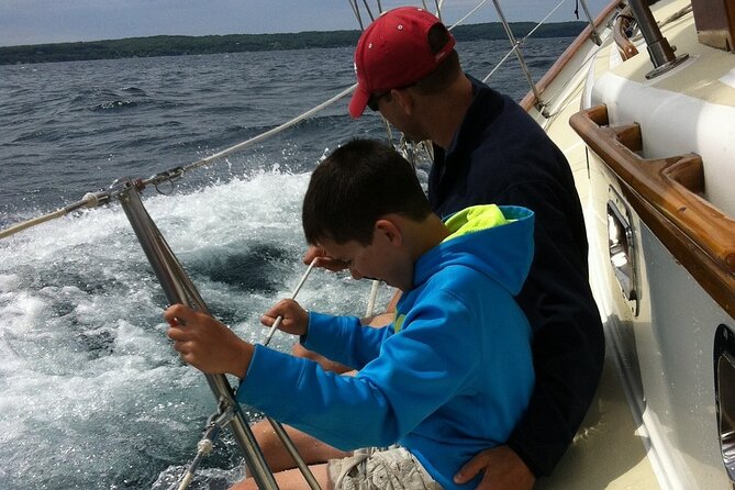 6 Hour Private Sail Experience Aboard Yacht Scout - Setting Sail in Grand Traverse Bay