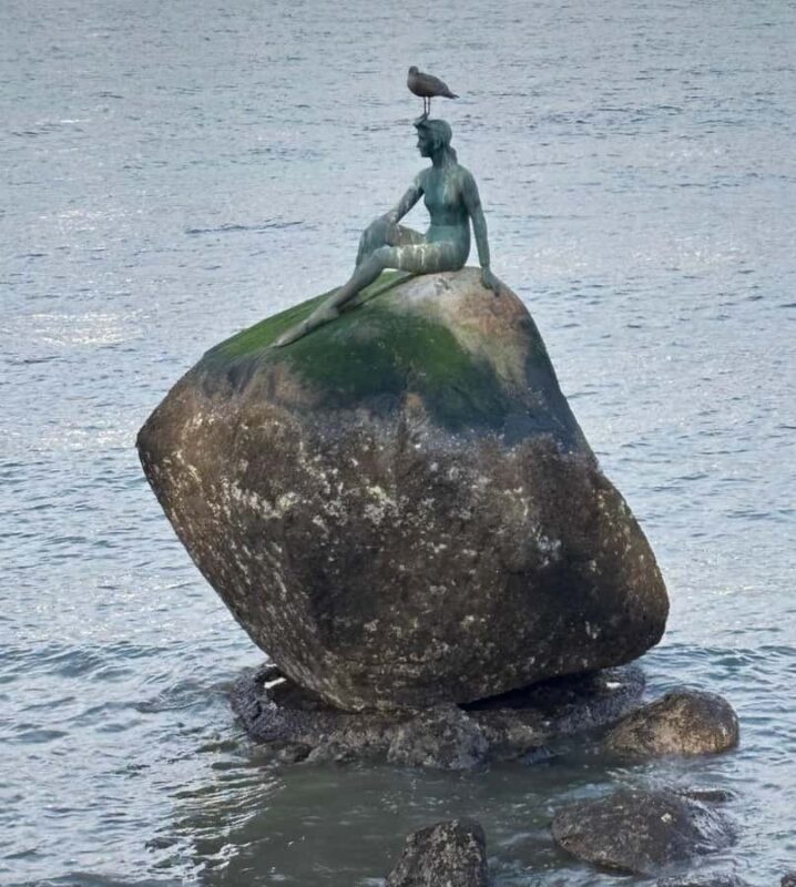 6 hour Private Tour of Vancouver & North Vancouver - Viewing the Olympic Cauldron and the Olympic Torch