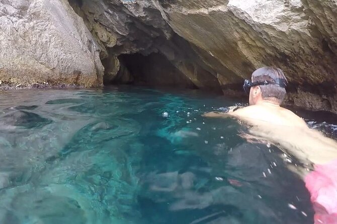 6 Hours Private Boat Island Tour with free drinks - Key Points