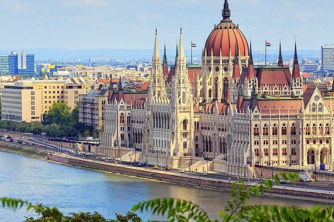 6 hours Private City Tour of Budapest With Winetasting and Danube evening cruise - Starting Point and Tour Duration