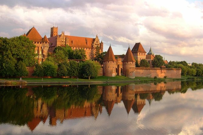 6 Hours Teutonic Castle Tour in Malbork - Explore the Magnitude of Malbork Castle on a 6-Hour Private Tour from Gdansk