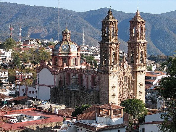 6-Night Best of Central Mexico Tour: Teotihuacan Pyramids, Taxco, Cuernavaca and Puebla from Mexico City - Exploring Mexico Citys Key Landmarks on Guided Tours