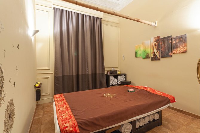 60 min Foot and Leg Massage at THAI SPA MASSAGE BARCELONA - Customer Satisfaction and Highly Praised Service