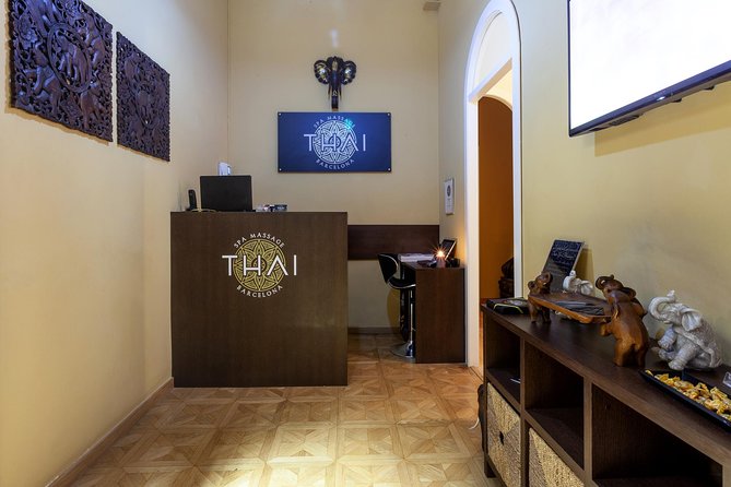 60 min Foot and Leg Massage at THAI SPA MASSAGE BARCELONA - Flexibility and Convenience of Booking