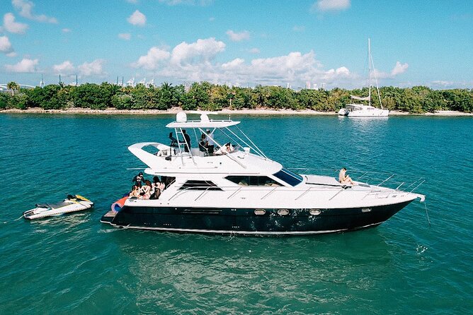 60ft 1 Hour FREE | Miami Yacht Rental | 3 to 6 Hours | 13 People - Ultimate Guide to the 60ft Miami Yacht Rental with Feeling Yachty