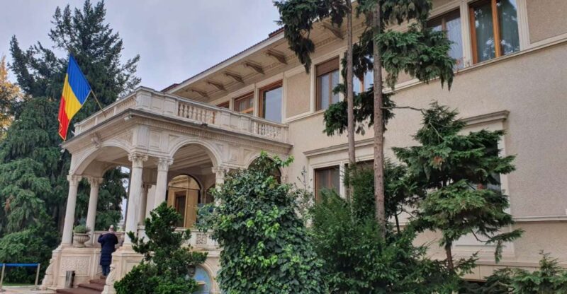 6h Communism Tour in Bucharest with Ceausescu Mansion - Key Points