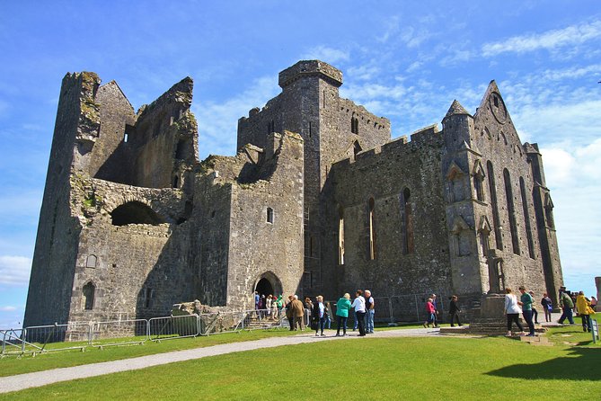 7-Day Great Atlantic Adventure Small-Group Tour of Ireland from Dublin - Journey to the Aran Islands and Westport