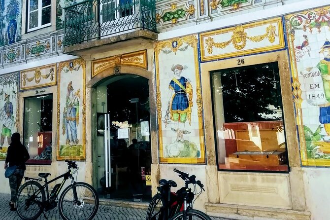 7 Hills and 14 Viewpoints - Lisbon E-Bike Tour - The Castle District and Its Narrow Streets