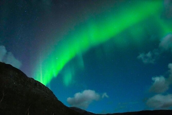 7 hours Tromsø Aurora Tour: Photos, snacks & warm drinks included - Weather Conditions and Tour Cancellations