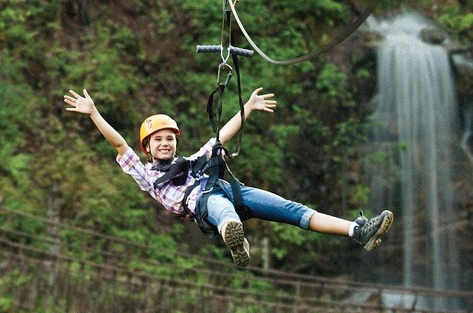 7 Line Waterfall Canopy Zipline Course - Why This Zipline Course Is a Great Choice for Families and First-Timers