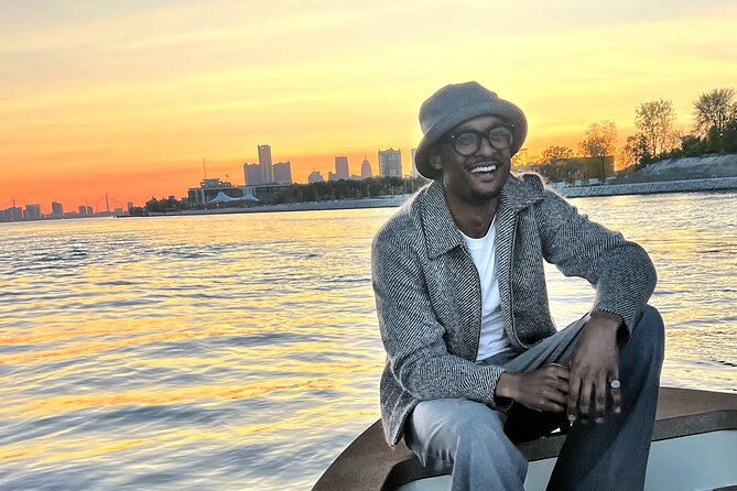 75 Minutes Detroit River, Belle Isle Breeze Electric Cruise - Experience Detroit’s Only 100% Electric Boat Cruise on the Belle Isle Breeze