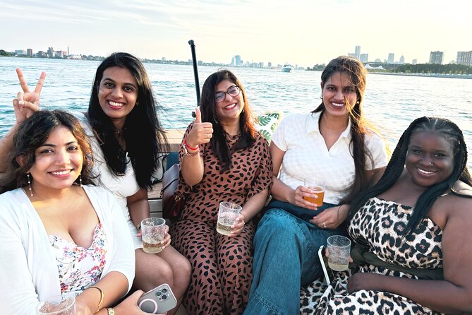 75 Minutes Detroit River, Belle Isle Breeze Electric Cruise - Itinerary Highlights: Belle Isle and Beyond