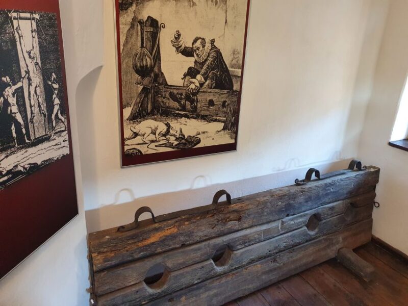 7h Dracula's Castle Private Tour from Bucharest - Fast Tour - Scenic Drive Through the Prahova Valley