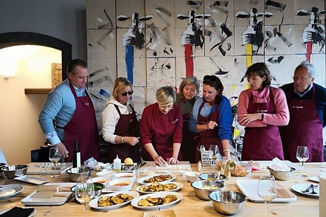 8 Days Small Group Food & Wine Tour of Sicily (Max 8 Guests) - Evening Food Tour in Syracuse’s Ortigia District