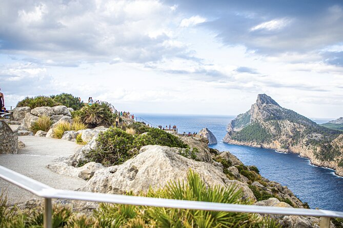 8-Hour Formentor and Sineu Market with boat trip Tour in Mallorca - Discover Mallorca in a Single Day for $59.86