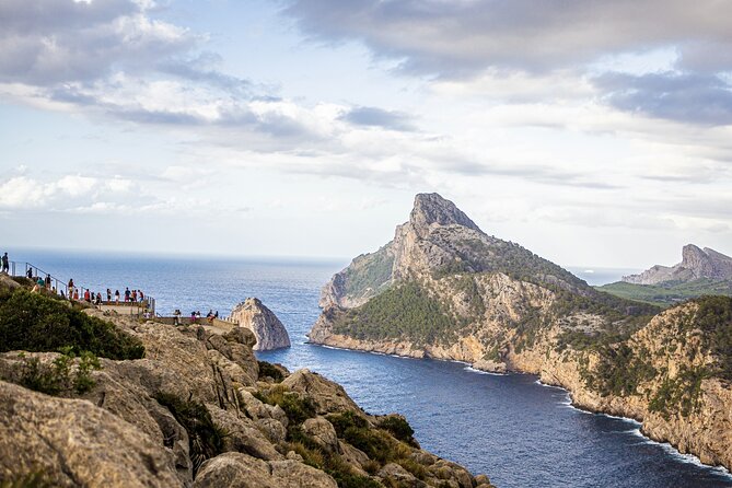 8-Hour Formentor and Sineu Market with boat trip Tour in Mallorca - Visiting Formentor’s Scenic Cliffs and Beaches