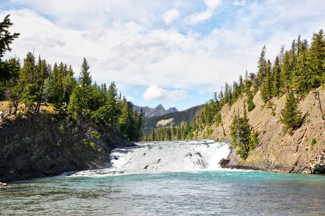 8 Hour Private Tour in Lake Louise, Banff and Moraine Lake - The Short Hike in Johnston Canyon