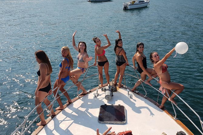 8-Hours Private Swimming Luxury Yacht Cruise to Princes' Island - Insights from Reviews: Highlights and Caveats