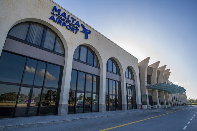 8 Seater Van - Malta International Airport to Hotel/Accommodation - The Comfort and Capacity of the 8 Seater Van