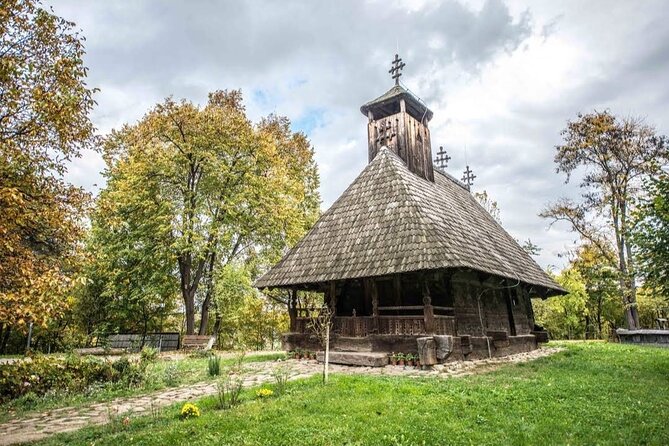 8h Bucharest full-day Tour, Parliament and Top Attraction, Privat - Wandering the Vibrant Old Town