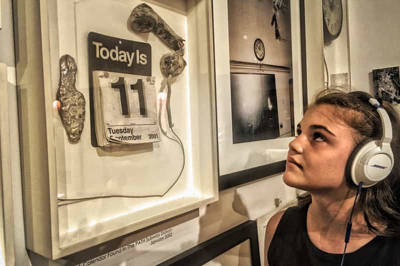 9/11 Museum Workshop: 100 Images and Artifacts "Hands-On" - Accessibility and Practical Information