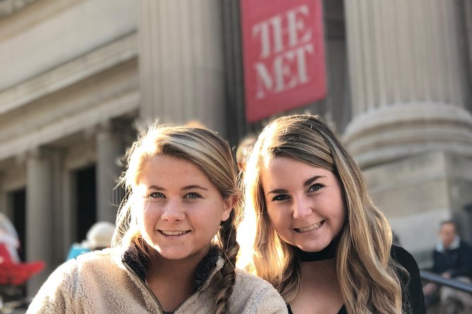 90 min NYC Private Gossip Girl Pedicab Tour - Explore Manhattan’s Gossip Girl Hotspots in 90 Minutes