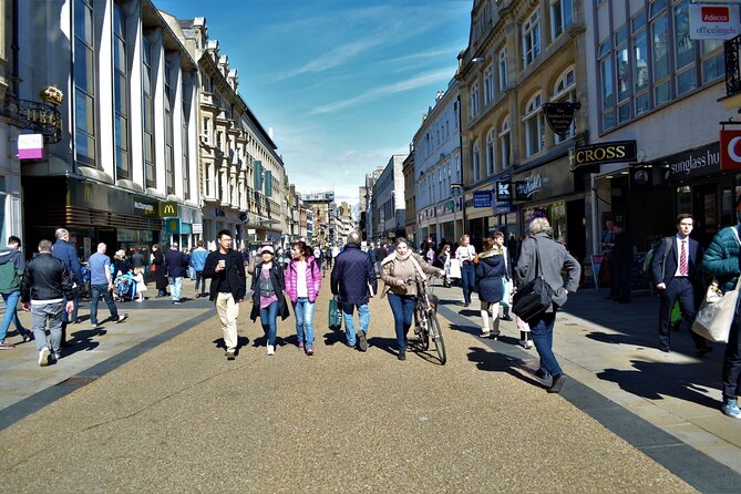 90 Minute Classic Walking Tour of Oxford - Surrounded by History at Radcliffe Square