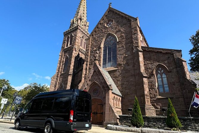 90 Minute Luxury Van Tour of Newport Mansions for Ages 5 Up - Scenic Drive Along Ocean Drive