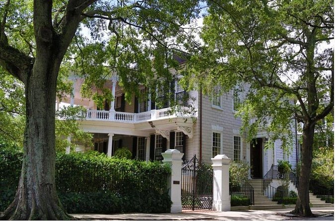 90 Minute Sightseeing Bus Tour of Historic Charleston - Convenient Meeting Point at Charleston Visitor Center