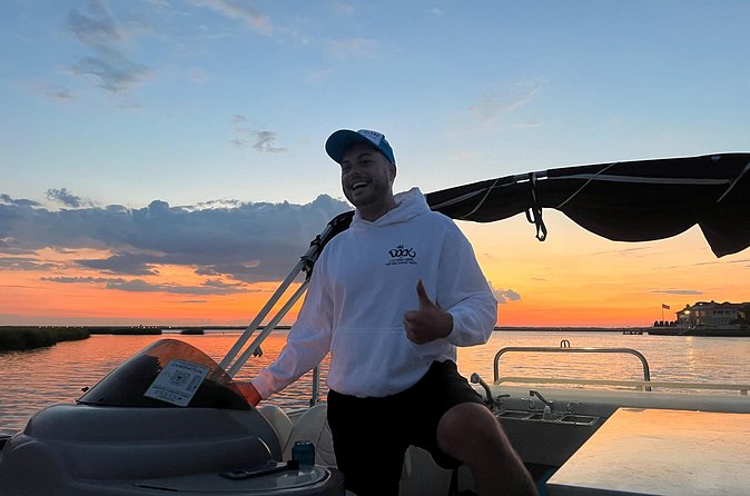 90 Minute Sunset Tour - Captain Sandbar Joe: Knowledgeable, Entertaining, and Pet-Friendly
