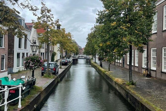 90 minutes Self-Guided Walking tour with puzzles in Leiden - Crossing the Doelenpoort: The City’s Medieval Gate