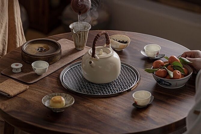 90minutes Tea Preparation and Tasting Experience in Como - The Guide and Atmosphere: Knowledgeable and Friendly