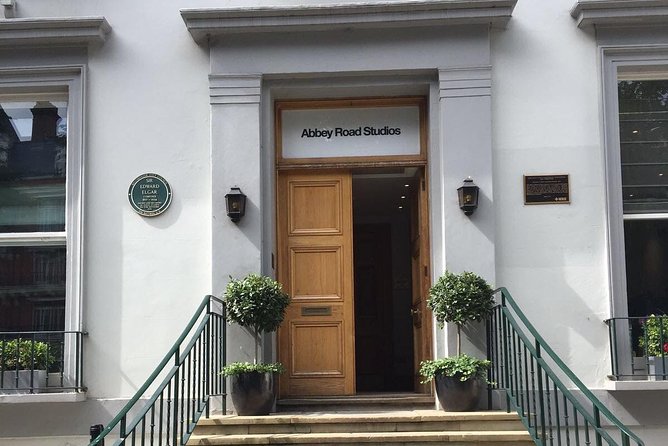 A Beatles London taxi tour and sightseeing experience - Exploring Soho’s Musical Roots