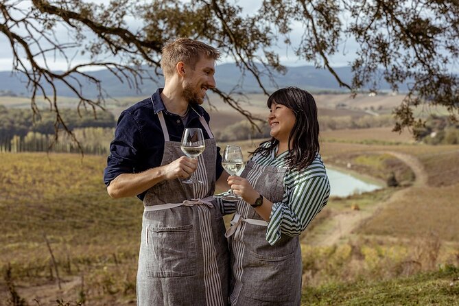 A Brunello Cooking Class with Vineyards View Winery - Timing, Group Size, and Logistics