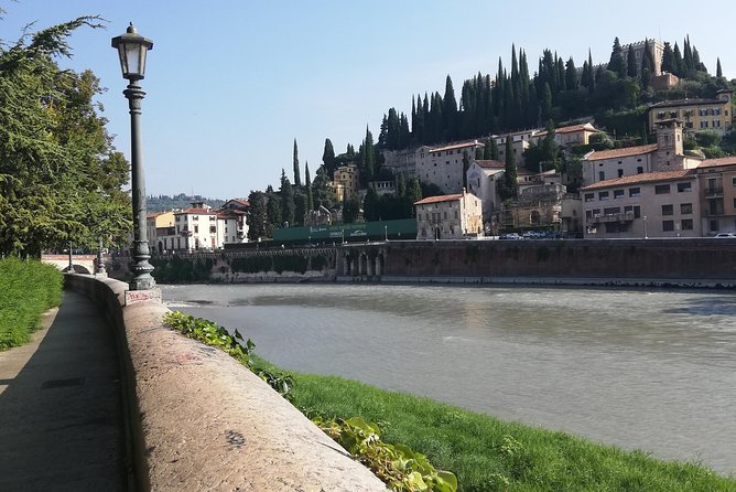A Charming Verona Small Group Stress Free City Tour with a Local Guide - Dante’s Square and the Poet’s Legacy