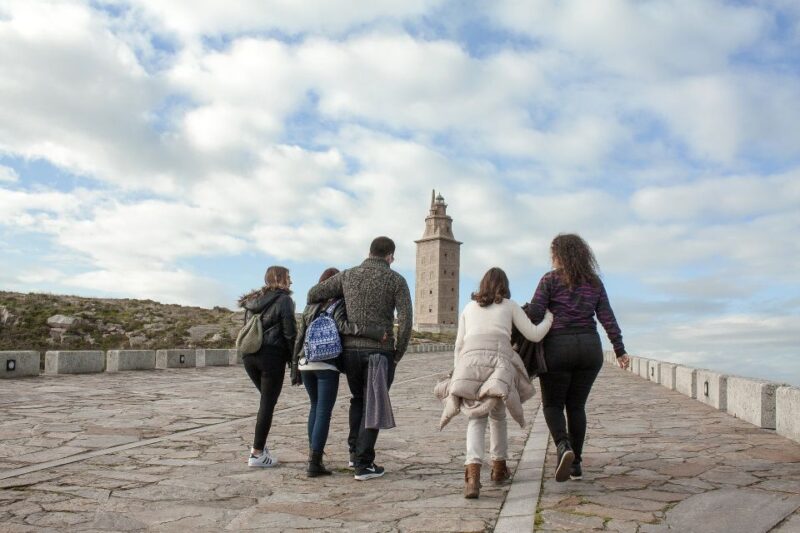 A Coruña: Private Guided Walking Tour - María Pita Square and Its Significance