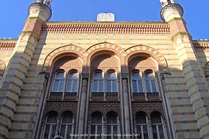 A Day in Budapest: Private Tour with Tickets Included - The Hungarian Parliament Building and Pest’s Vibrant Atmosphere