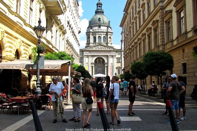 A Day in Budapest: Private Tour with Tickets Included - Discovering the Historic Charm of Buda District