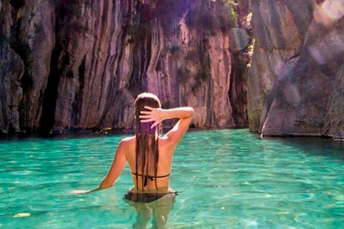 A day tour in Montanejos hot springs. - Key Points