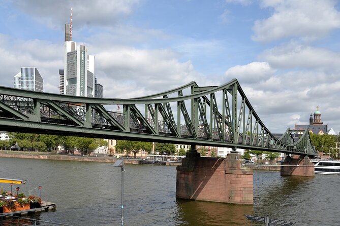 A Frankfurt Meander: A Self-Guided Audio Tour in Germany's Cradle of Democracy - A Self-Guided Frankfurt Adventure with an Audio Guide