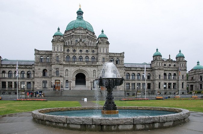 A Full Day In Vancouver: Private And Personalised - Discover the Cultural and Historical Significance of Memorial Park