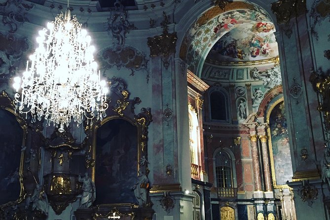 A Full Day Private Tour of Neuschwanstein Castle from Garmisch-Partenkirchen - The Role of Guides in Elevating the Experience