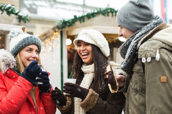 A Joyful Christmas: Private Walking Tour in Quebec - Key Points
