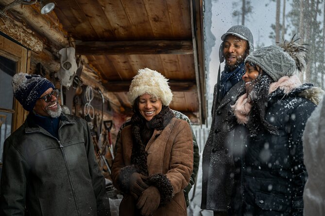 A Joyful Christmas: Private Walking Tour in Quebec - Exploring the City Hall Gardens’ Festive Atmosphere